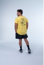 CAMISETAS MASCULINAS BONES COLLECTION AMARELO ESCURO GARRAFA