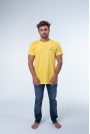 CAMISETAS MASCULINAS BONES COLLECTION AMARELO ESCURO GARRAFA