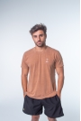CAMISETAS MASCULINAS CLASSIC TEES MARROM